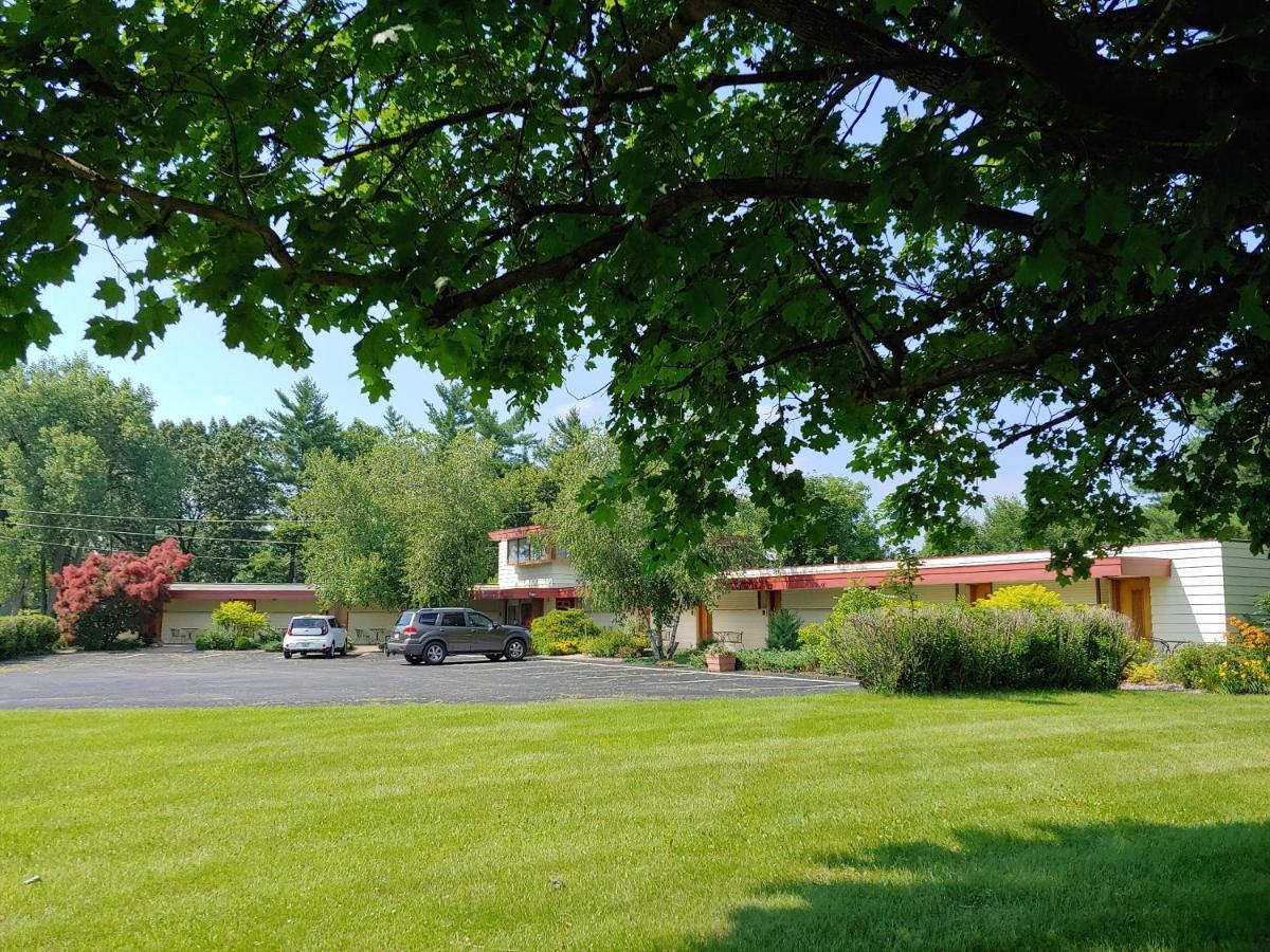 The Usonian Inn Llc Спринг-Грин Экстерьер фото